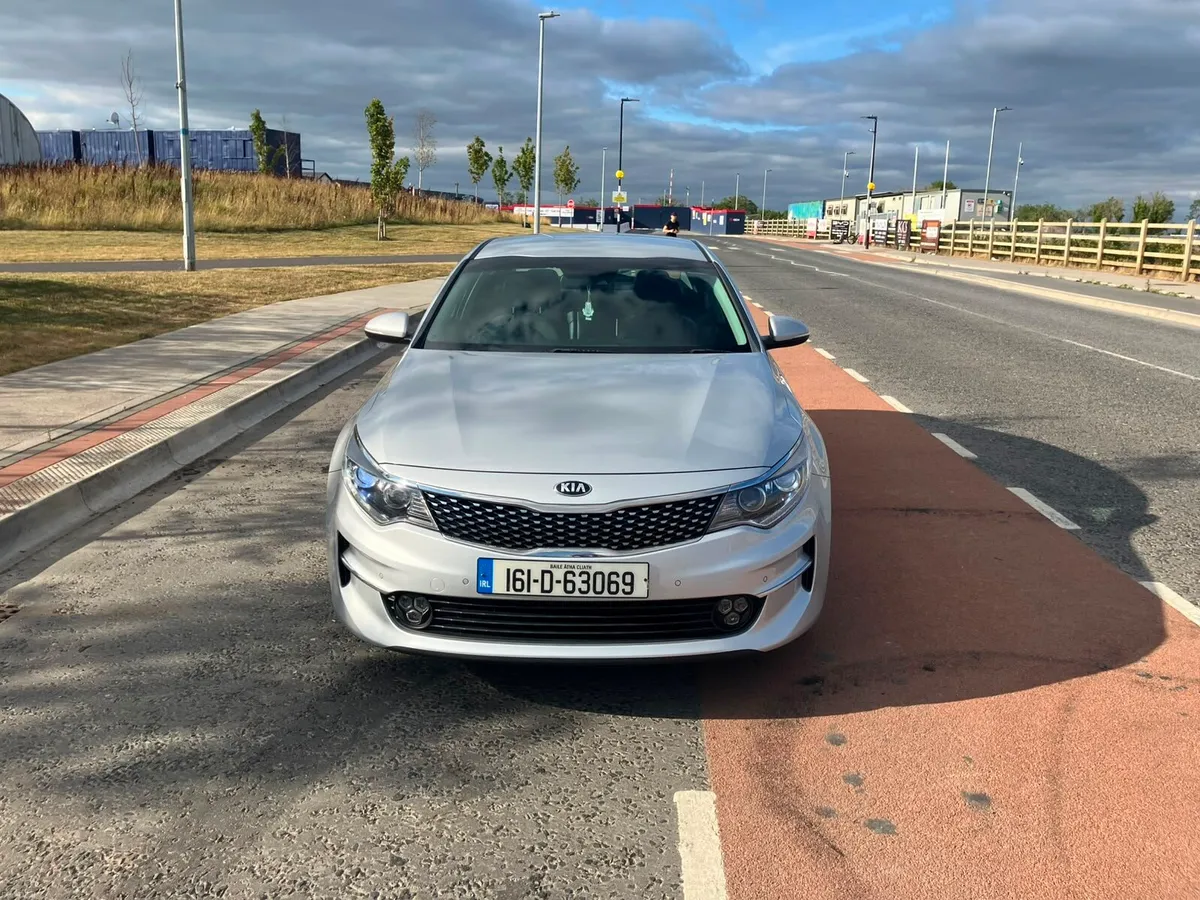 KIA OPTIMA - LOW MILEAGE - Platinum model - Image 3