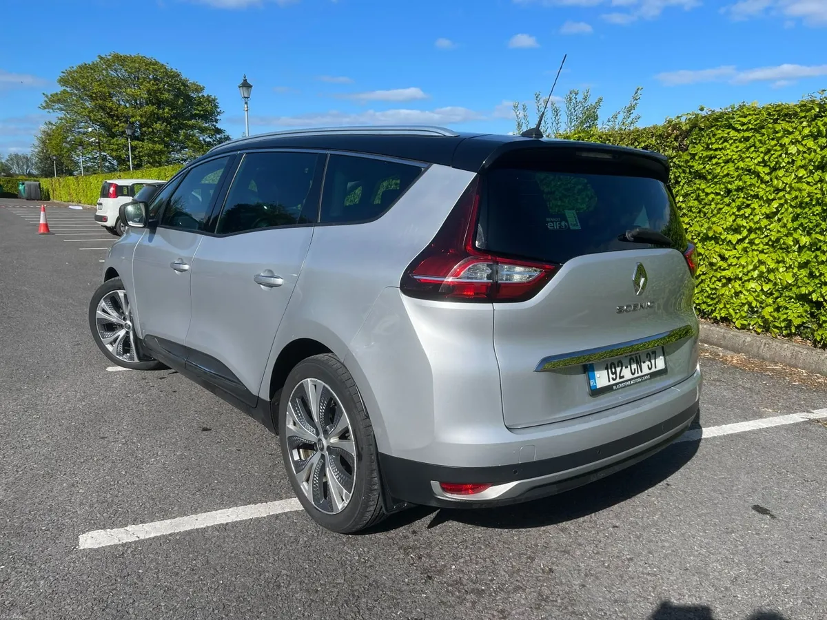 Renault Grand Scenic Signature DCI 120 7 Seater - Image 2