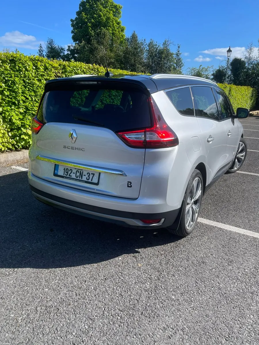 Renault Grand Scenic Signature DCI 120 7 Seater - Image 3