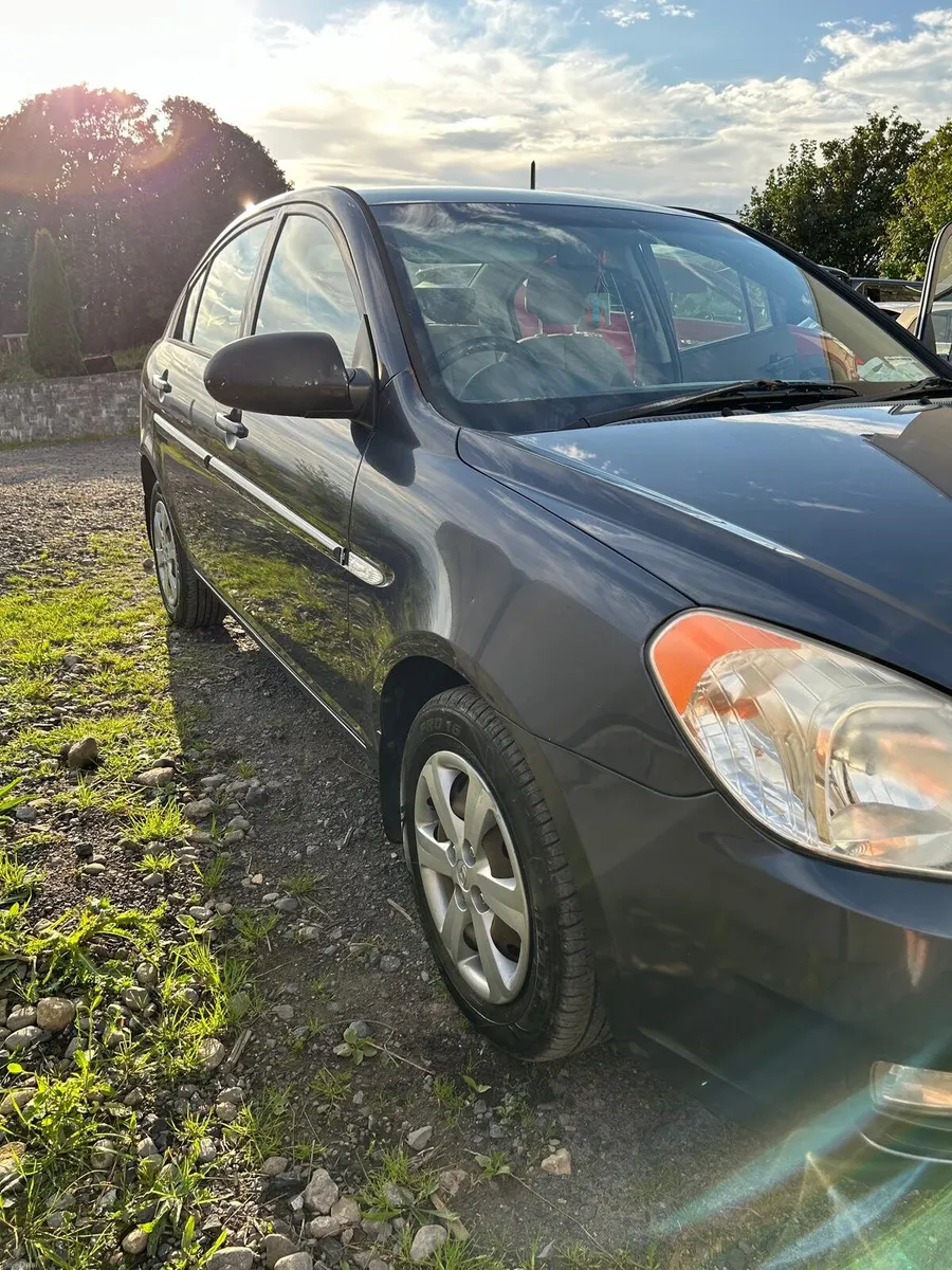 Hyundai accent - Image 4