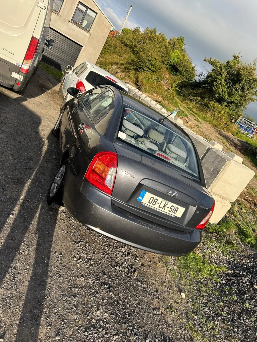 Hyundai accent - Image 3