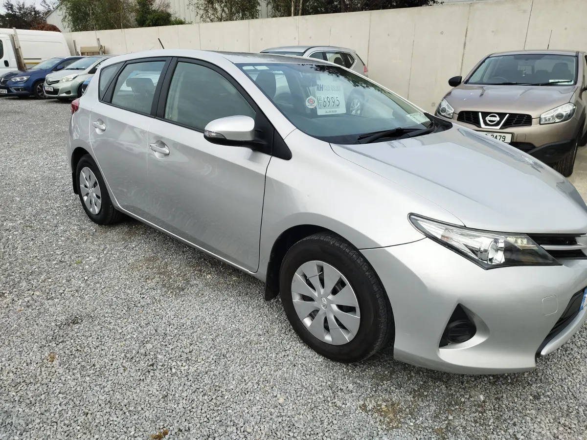 2015 Toyota Auris 1.3 petrol terra - Image 3