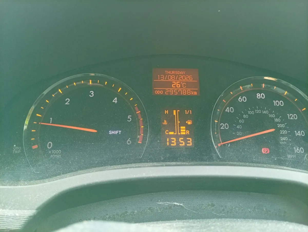 Toyota Avensis 2011 - Image 3