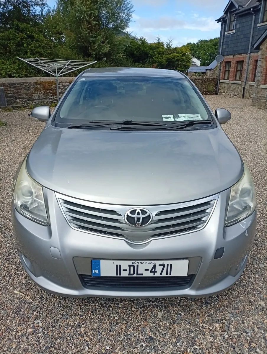 Toyota Avensis 2011 - Image 1