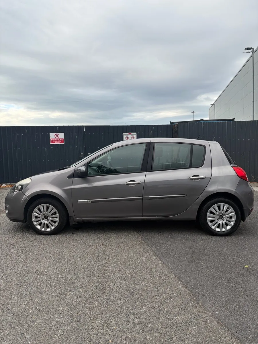 2009 Renault Clio 1.1 Petrol BRAND NEW NCT! - Image 3