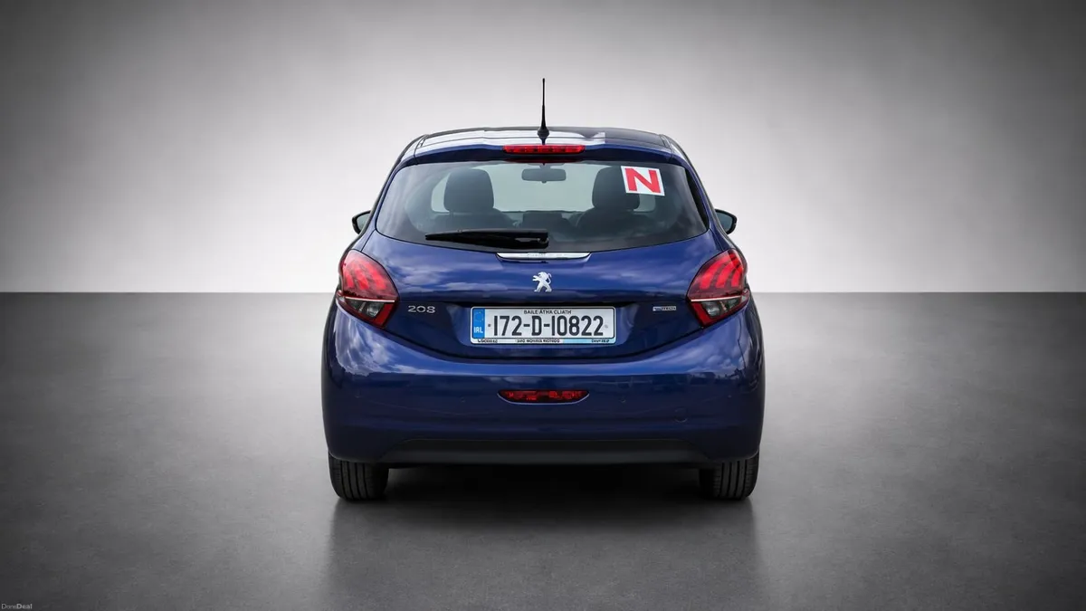 Peugeot 208 2017 - Image 2