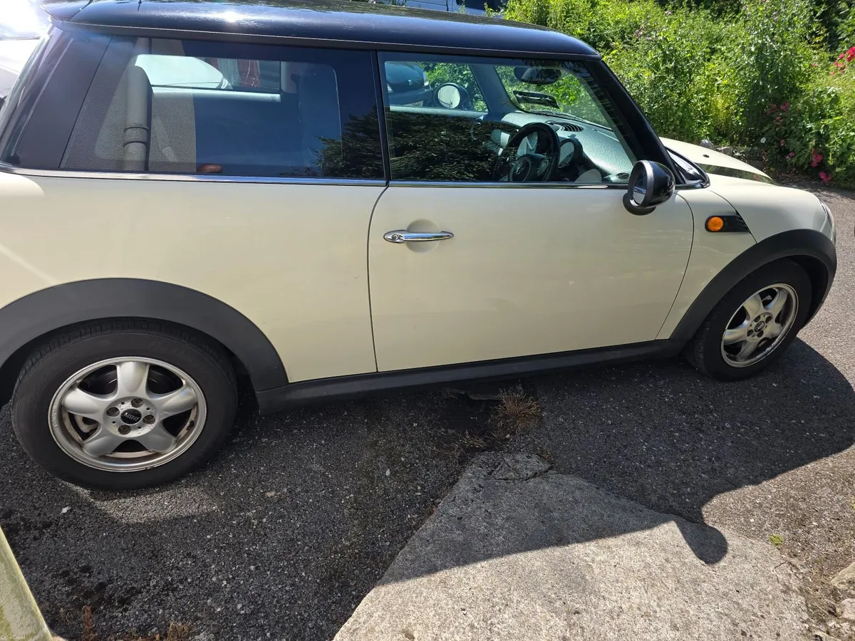 Mini Cooper 2010 - Image 6