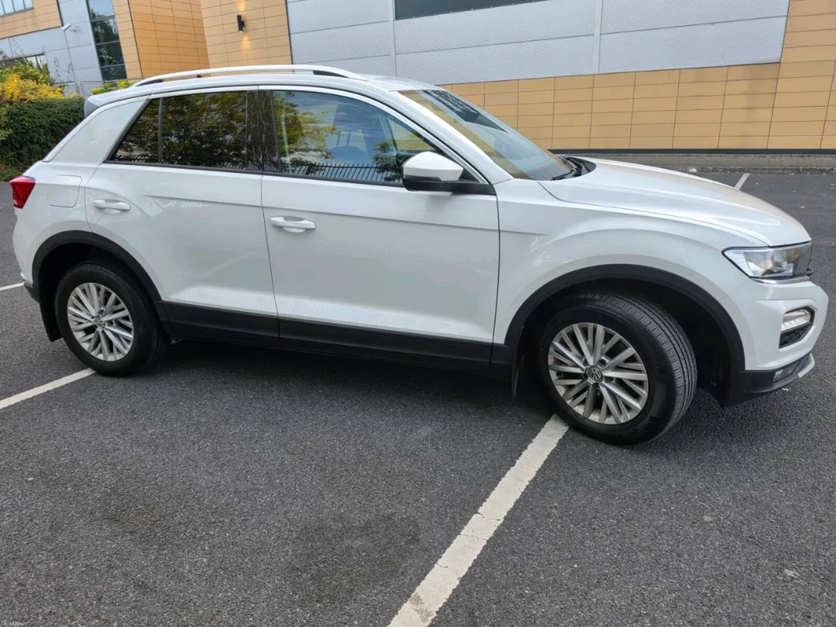 2019 Volkswagen  T-Roc Design 1.6 TDI - Image 4