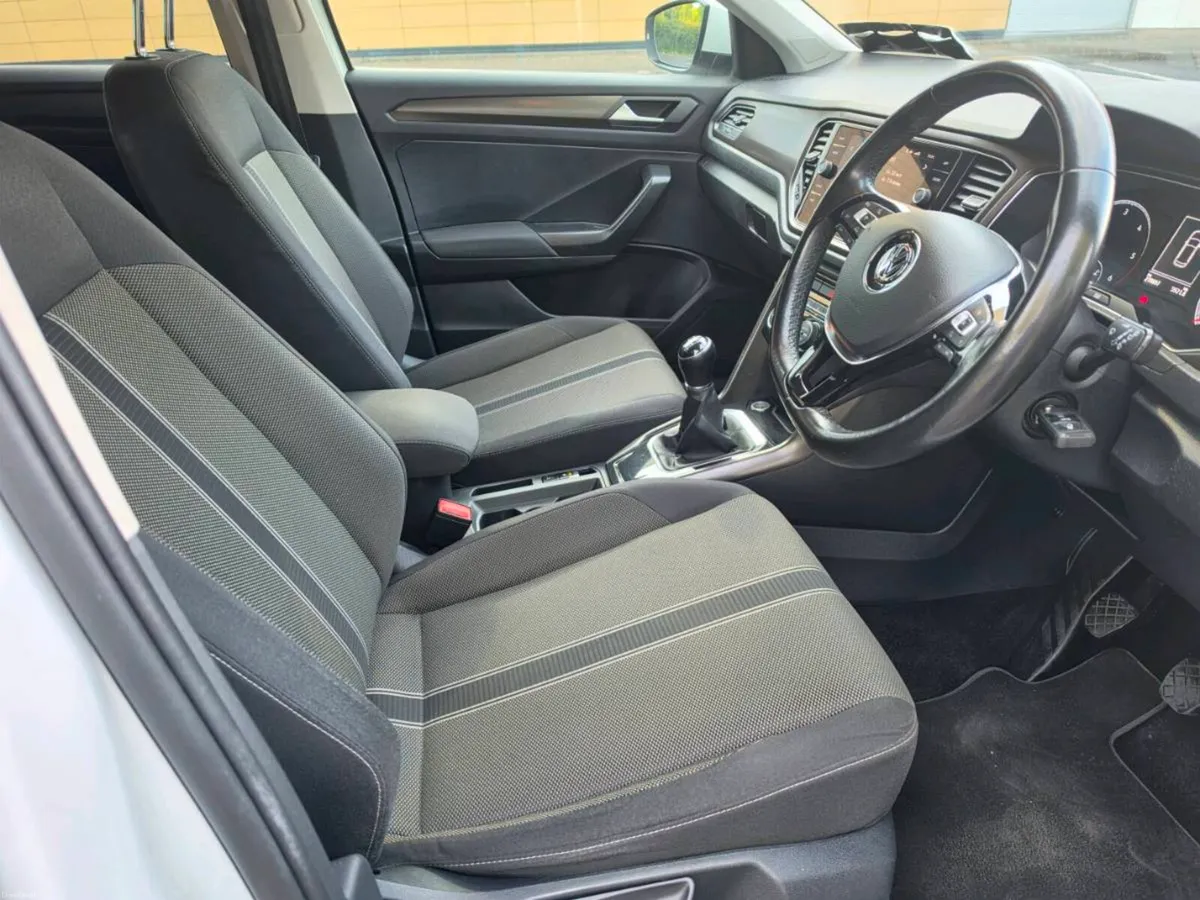 2019 Volkswagen  T-Roc Design 1.6 TDI - Image 6