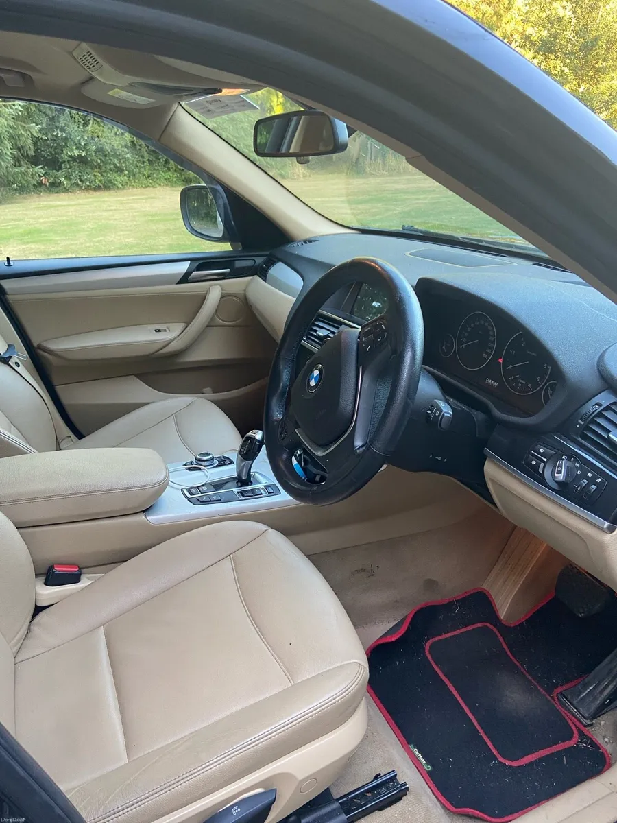 Car - Image 3