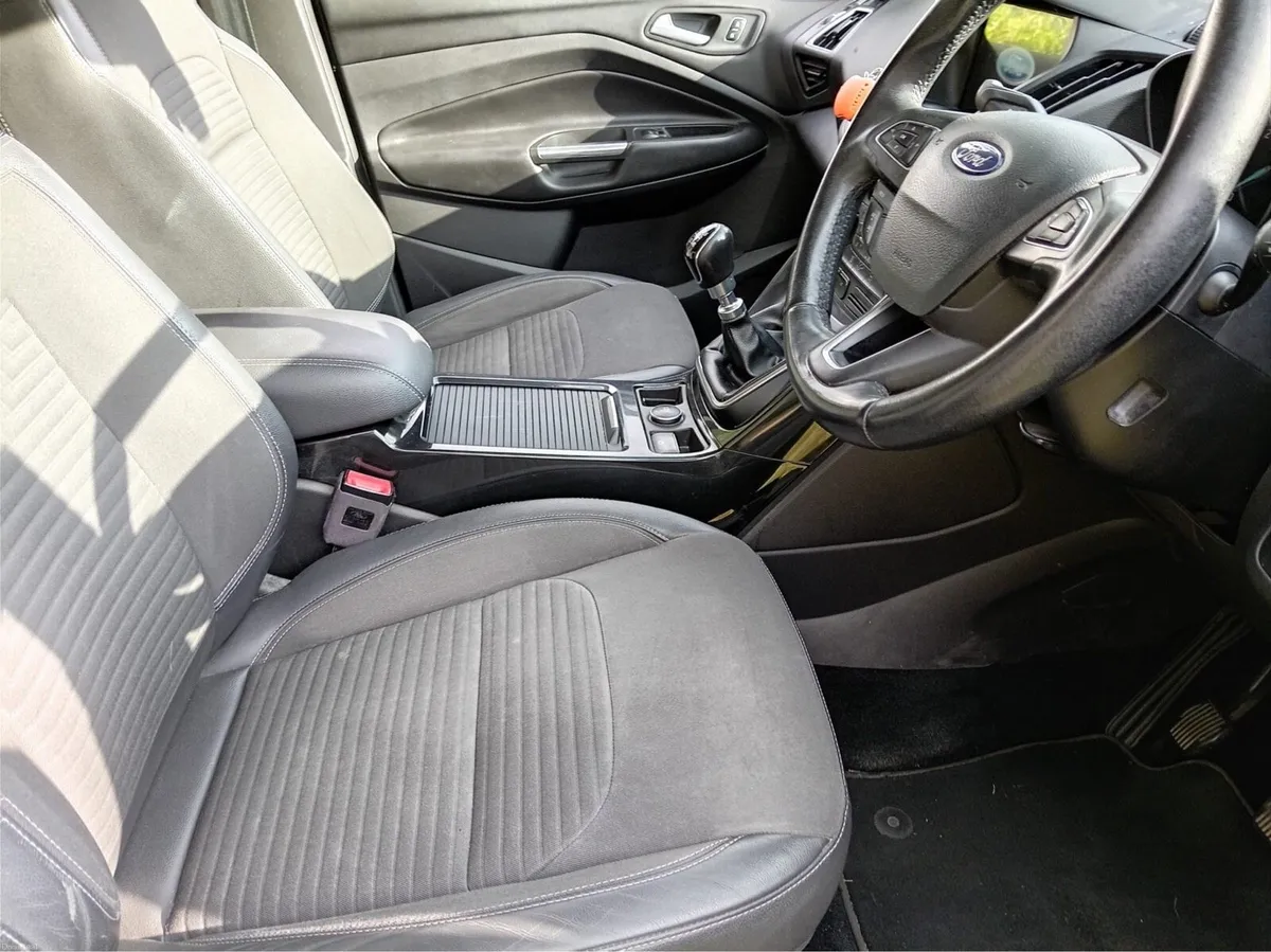 Ford Kuga - Image 5