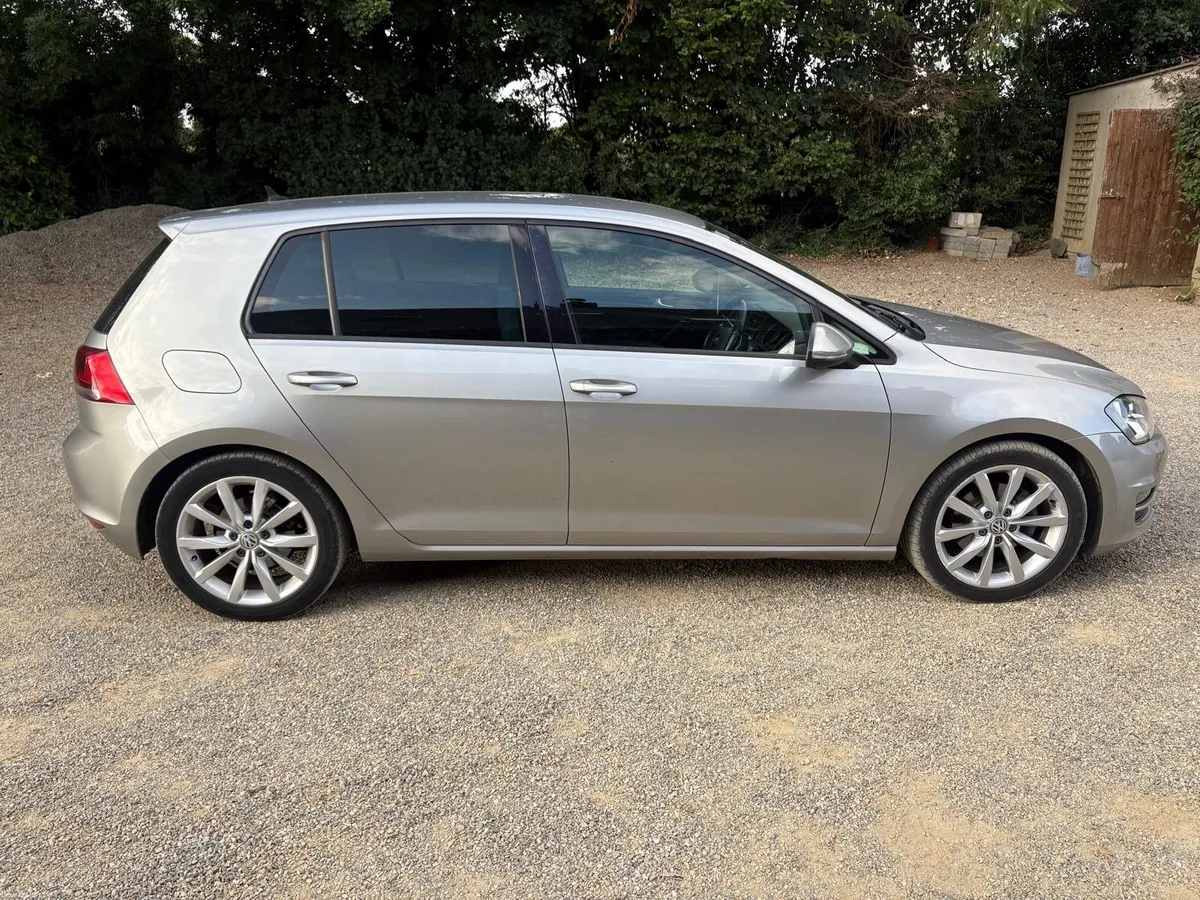 Volkswagen Golf 2015 - Image 1