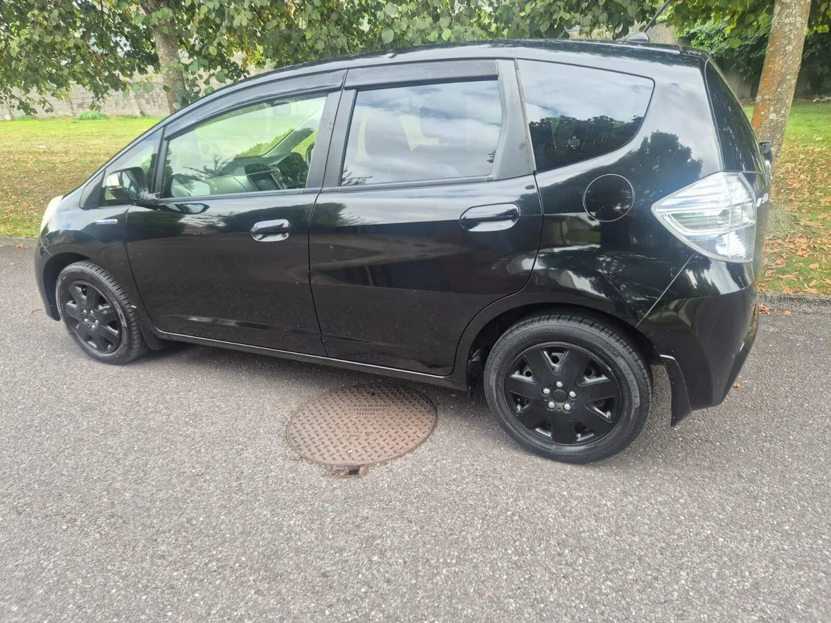 Honda Fit Hybrid Automatic (low milage) - Image 2