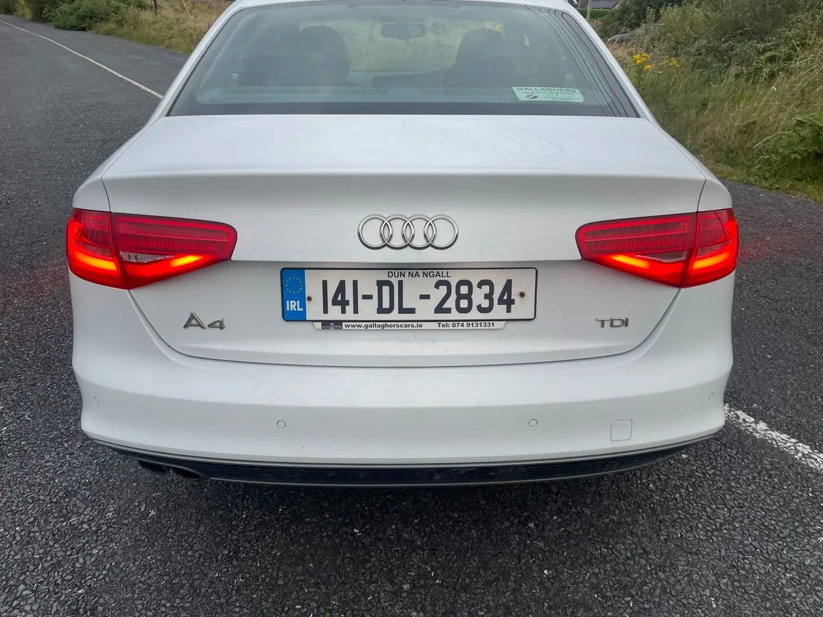 Audi A4 2014 - Image 2