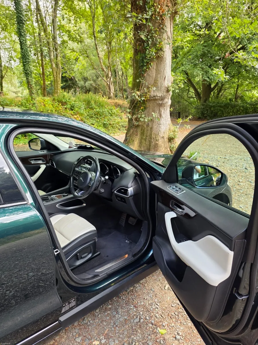 Jaguar F-Pace R-Sport AWD Auto - Image 3