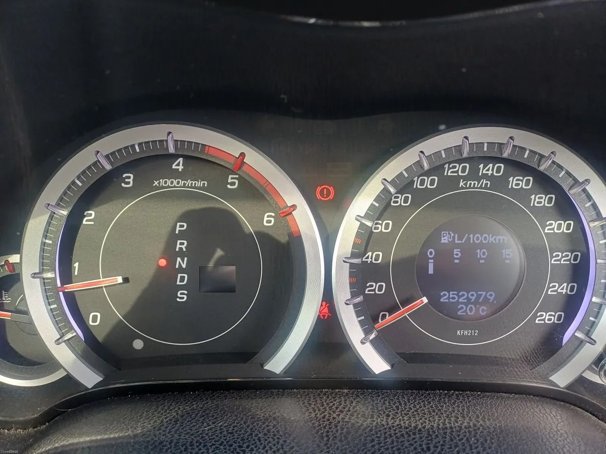 Honda Accord 2011 - Image 4