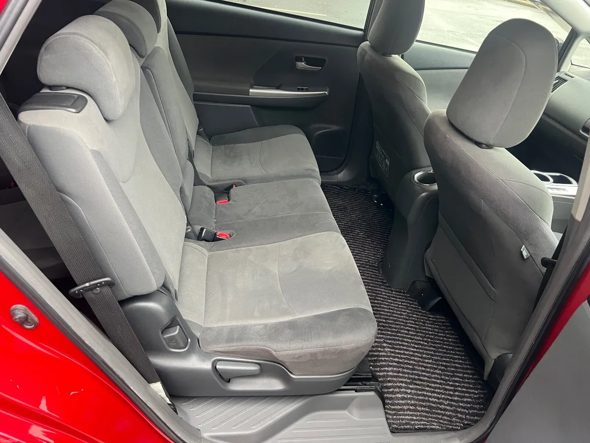 TOYOTA PRIUS ALFA 7 SEATER 2013 - Image 4
