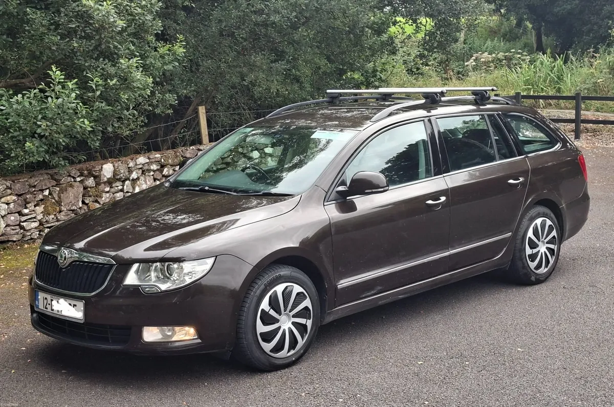 Skoda Superb 2012 - Image 1