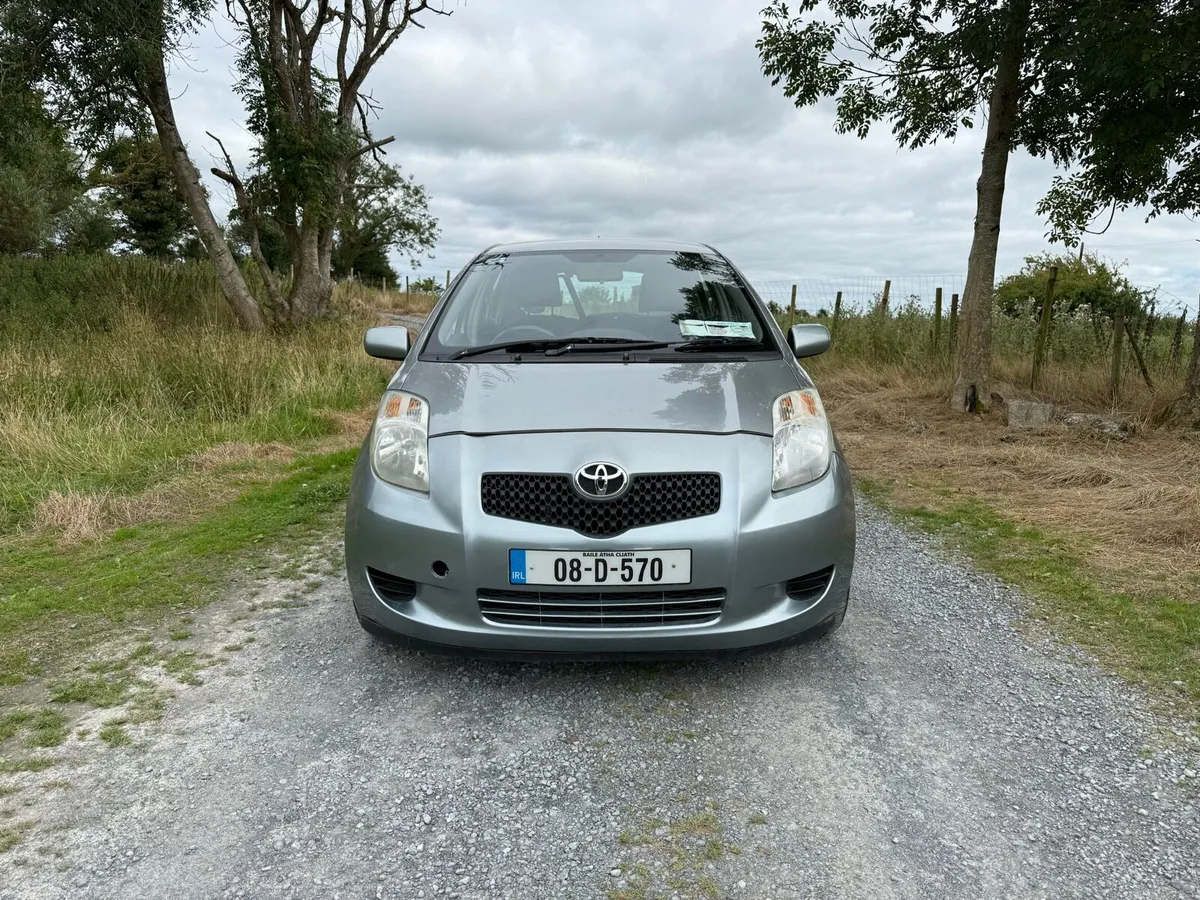 2008 Toyota Yaris Auto ONLY 54km - Image 2