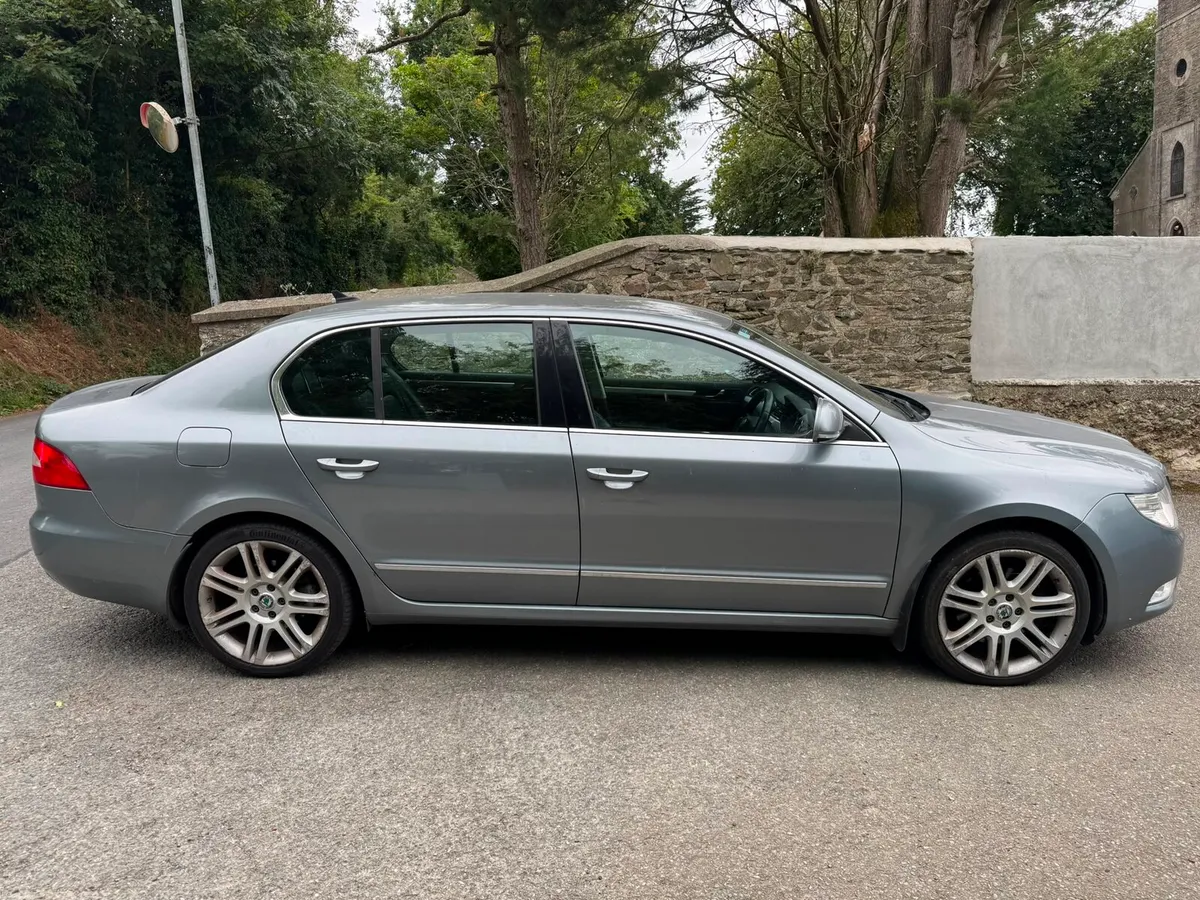 Skoda superb - Image 4