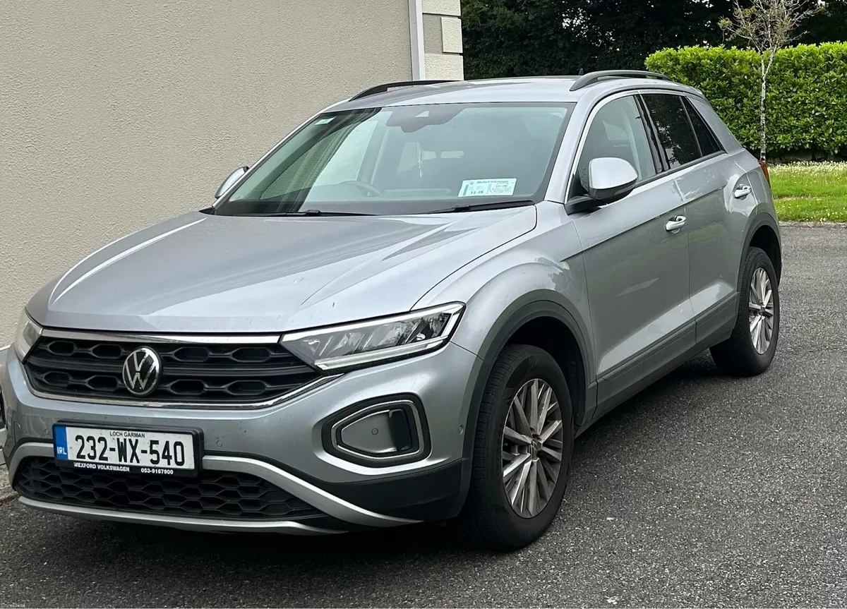 Volkswagen T-Roc - Image 2