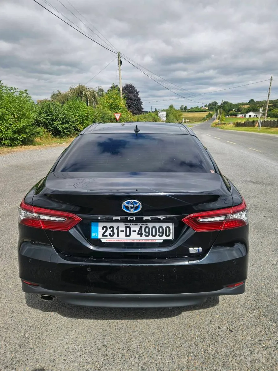 TOYOTA CAMRY 2.5 HYBRID - Image 4
