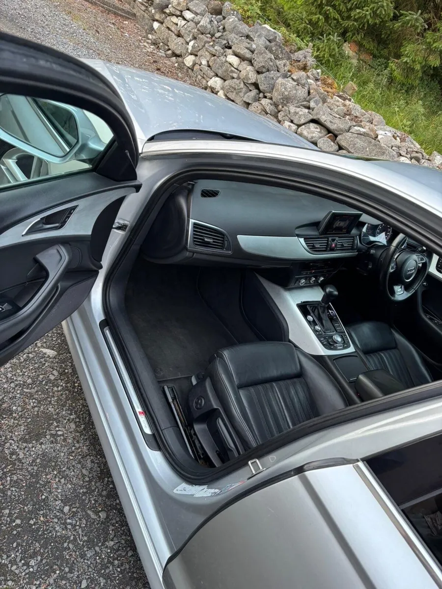 Audi A6 estate - Image 6