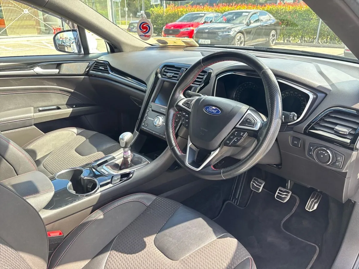 Ford Mondeo 2.0TDCi 150PS ST-Line + - Image 6