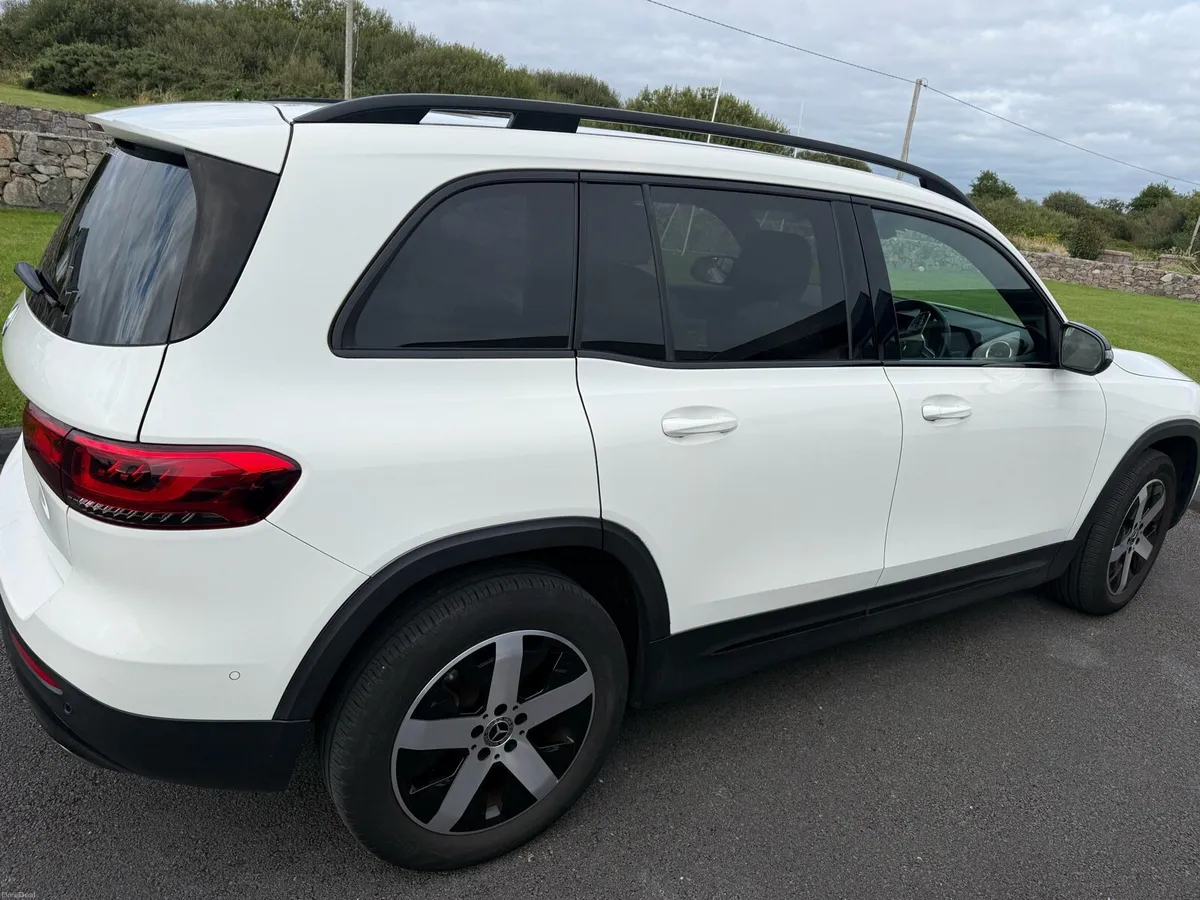 Car - Image 3