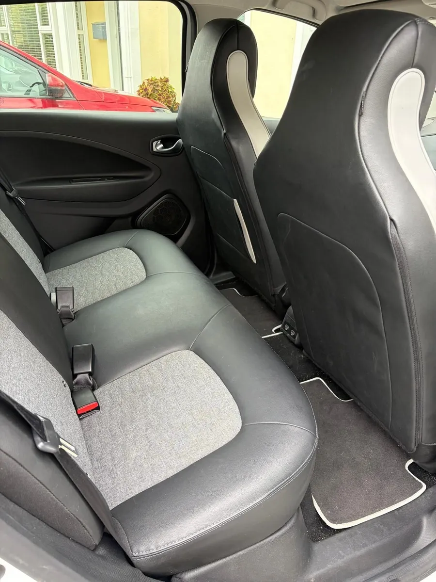 Renault Zoe GT Line rapid charge 212D low mileage - Image 6