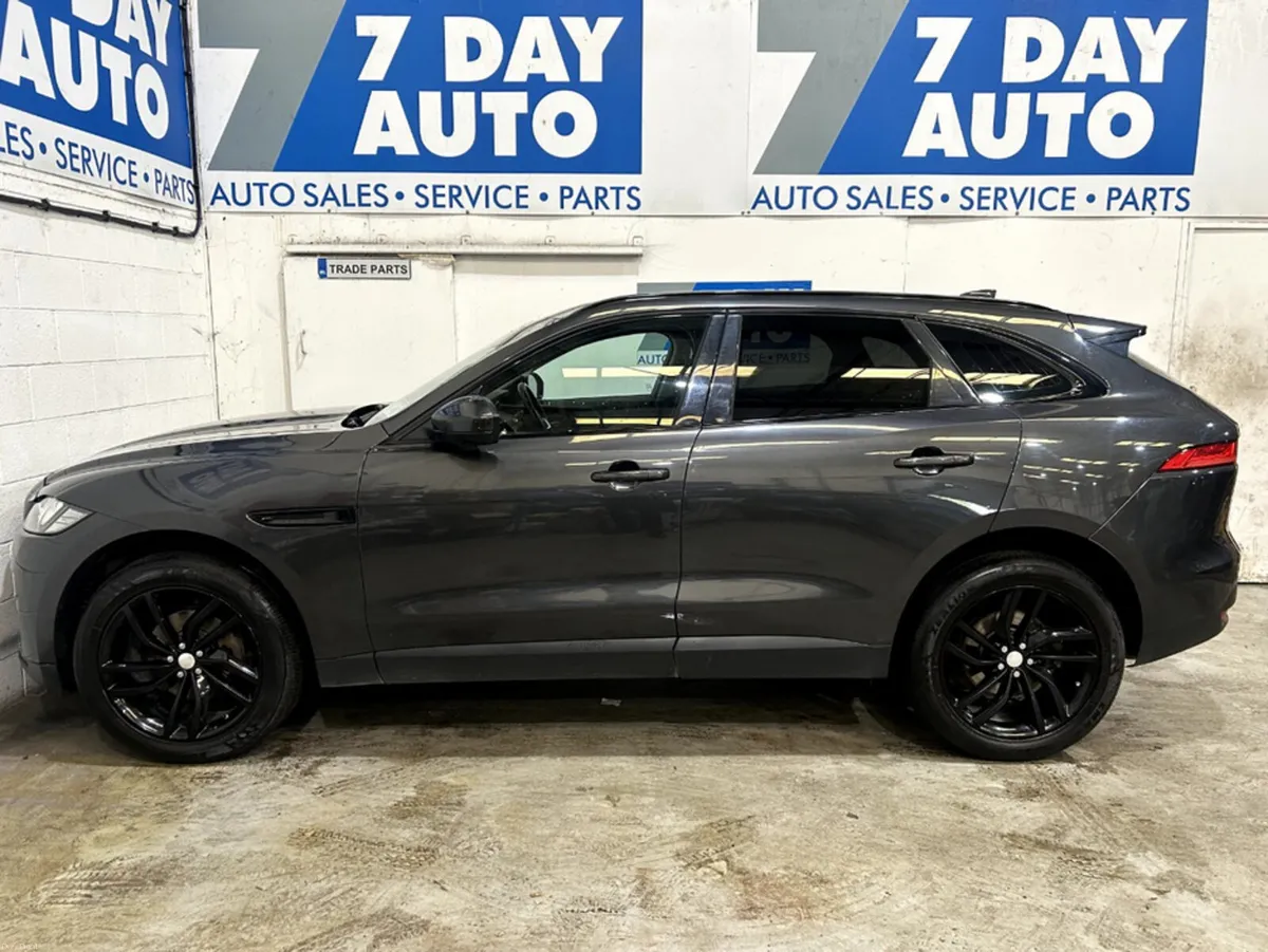 Jaguar F-Pace 2.0 D AWD PRESTIGE 18MY 5DR A - Image 3