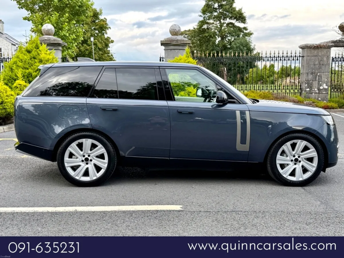 Land Rover Range Rover P460e HSE PHEV AUTO - Image 2