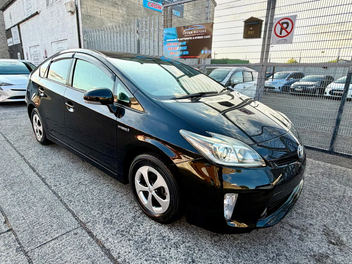 Toyota Prius hybrid 2015 - Image 1