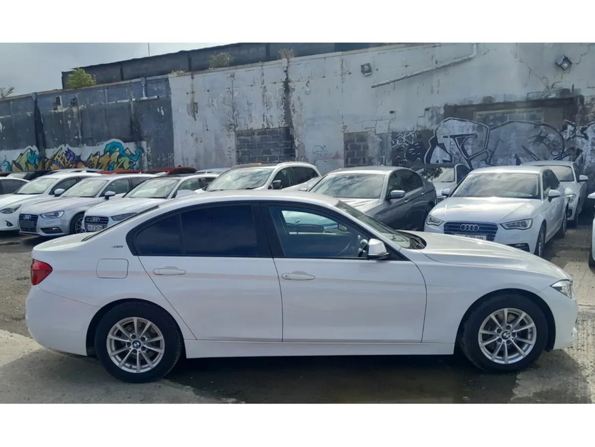 BMW 3-Series 330e iPerformance plug-in hybrid Low - Image 5