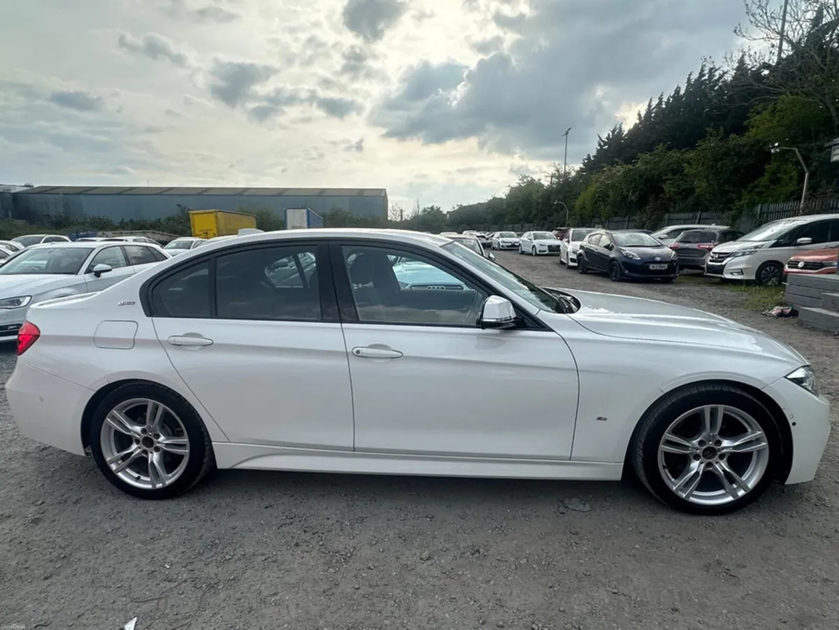 BMW 3-Series M-SPORT 2.0L Petrol Automatic LOW Mil - Image 4