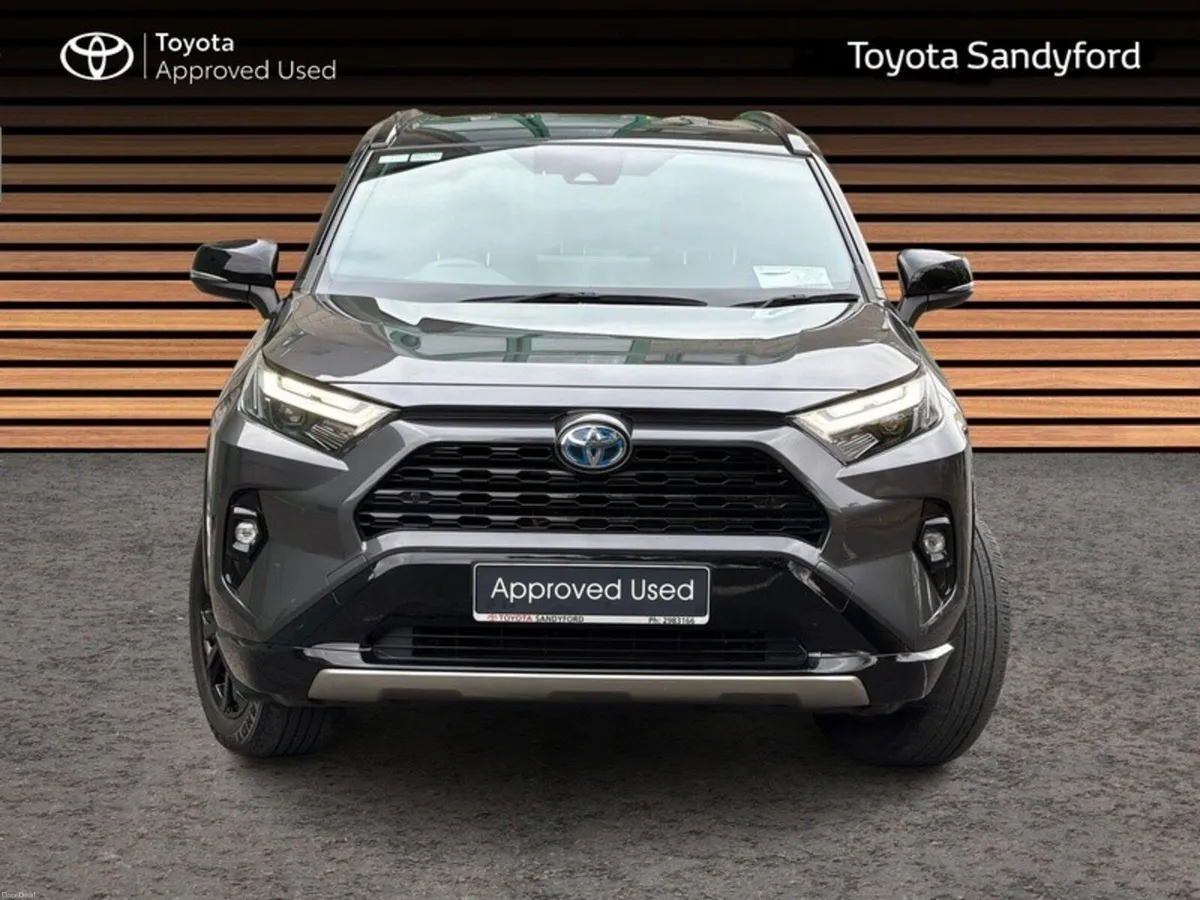 Toyota RAV4 SPORT HYBRID // HEATED LEATHER SEATS / - Image 5