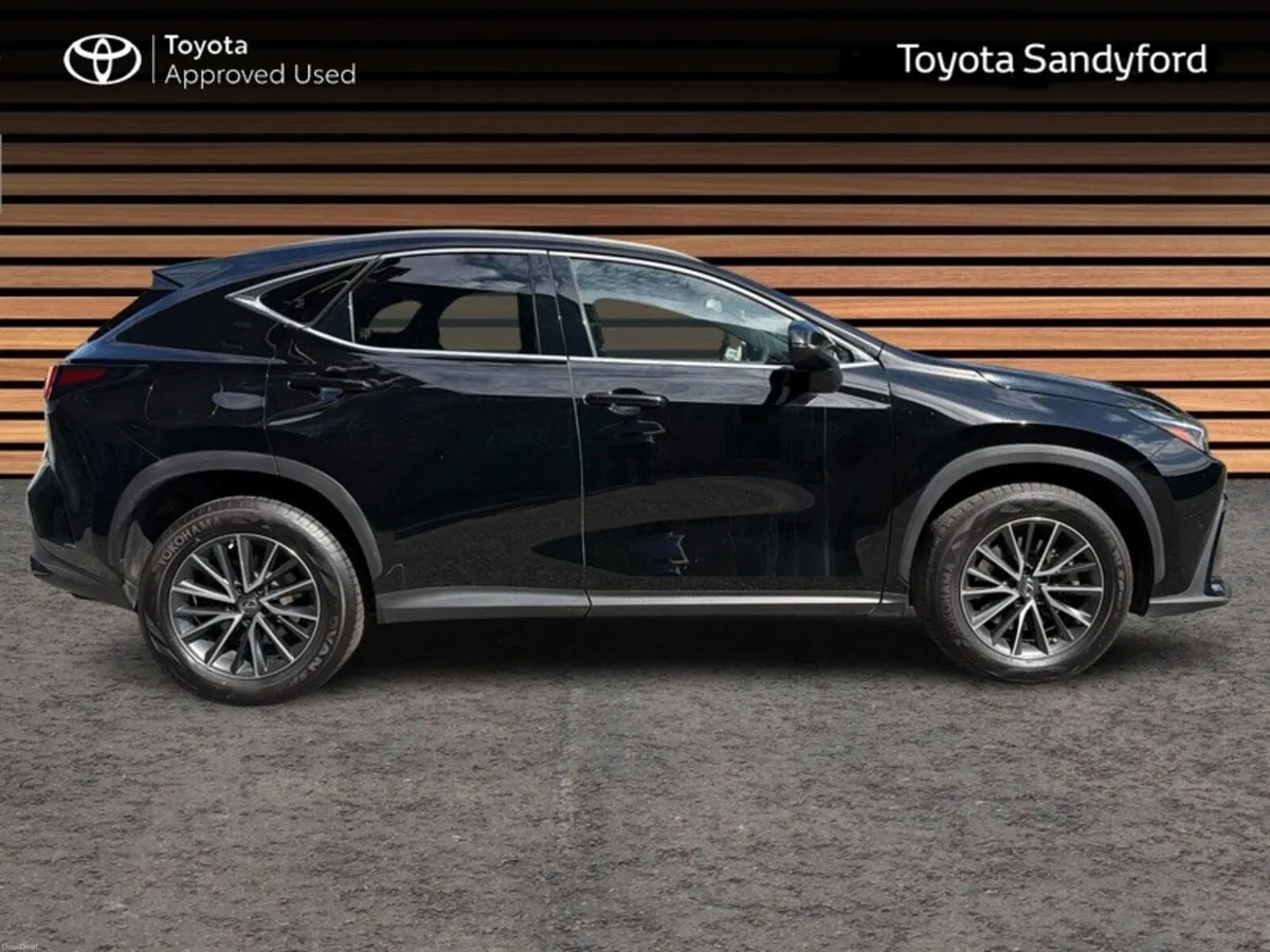 Lexus NX 450H 4WD PLUS PLUG-IN HYBRID - Image 3