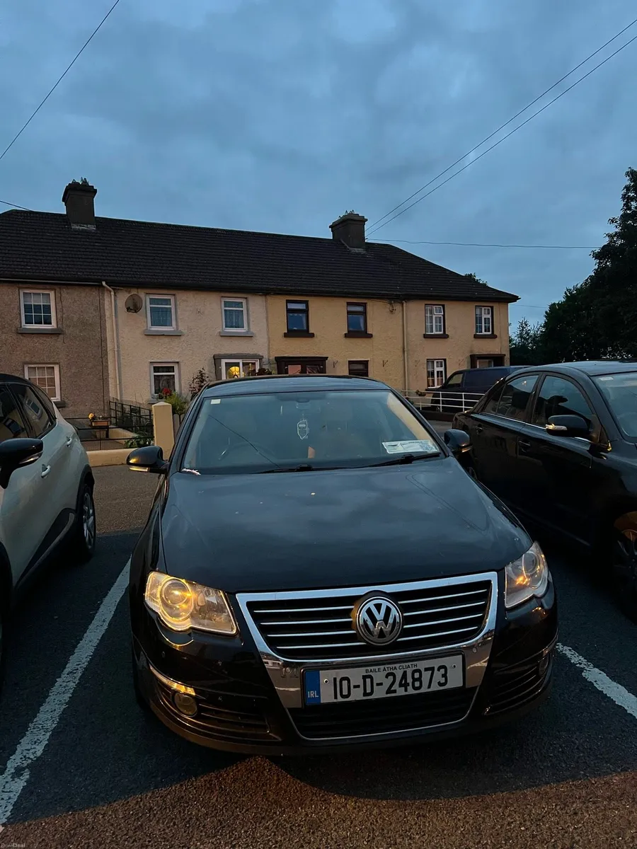 Volkswagen Passat - Image 1