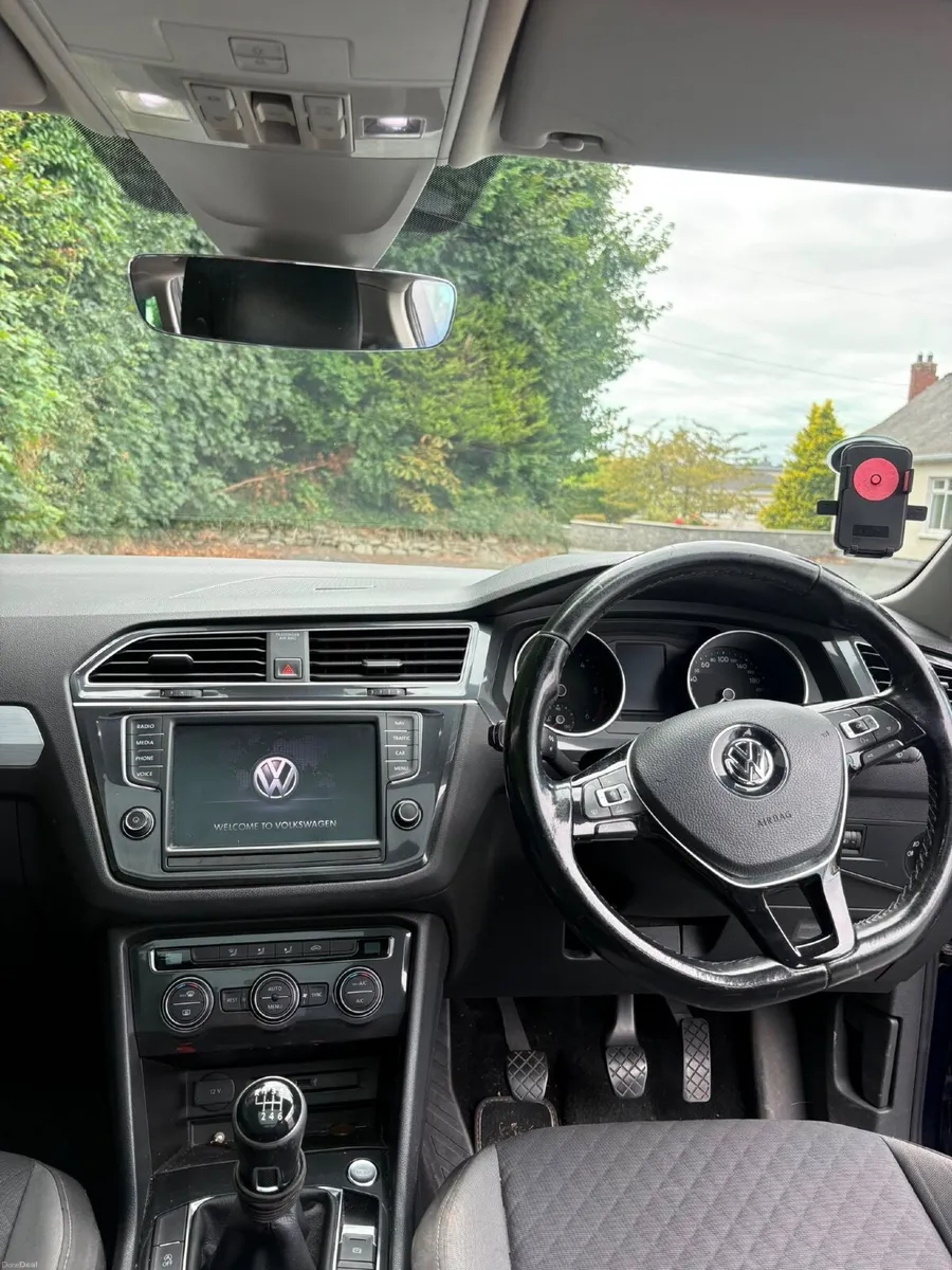 Volkswagen Tiguan 2017 - Image 5