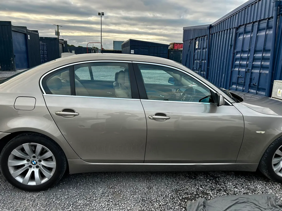 BMW 5 Series

(E60) - Image 2