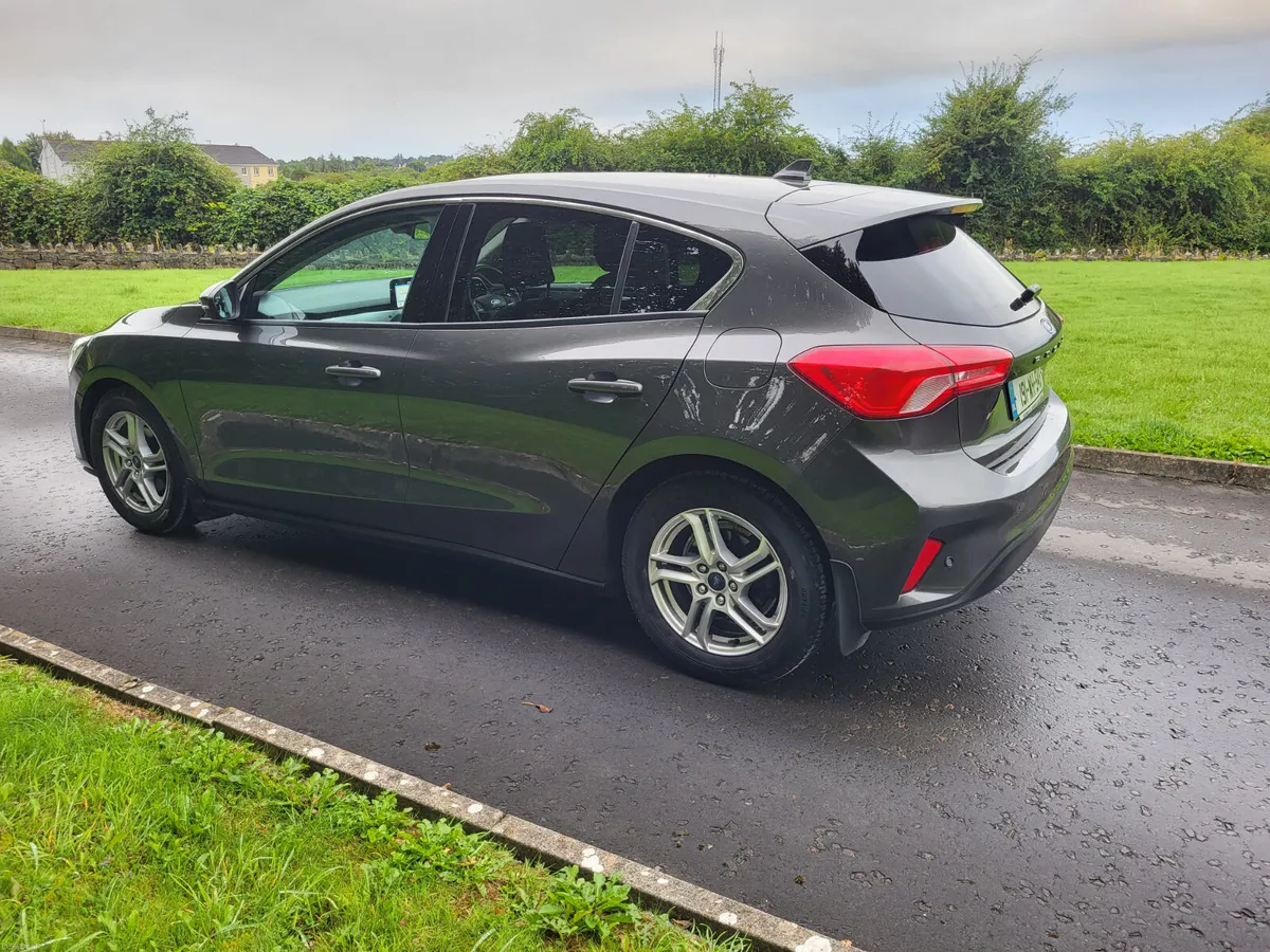 Ford Focus ZETEC 1.5 DIESEL - Image 6