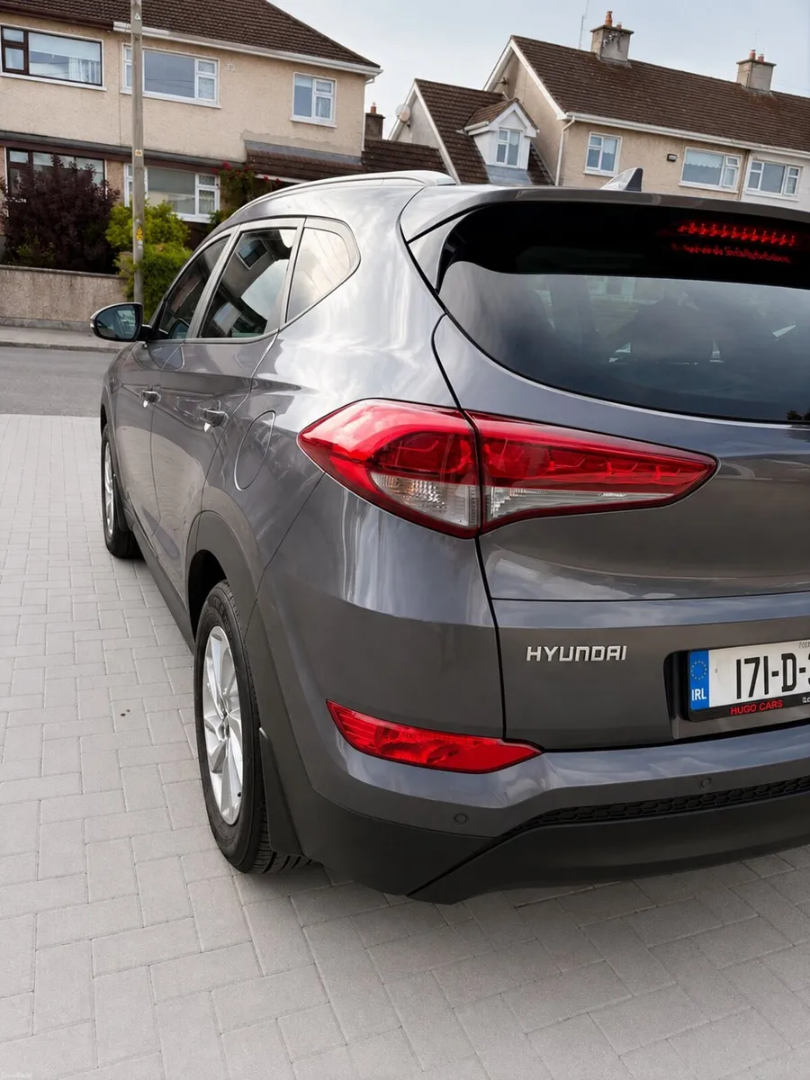 Tucson 2017 Executive | Automatic | 105,000km - Image 2