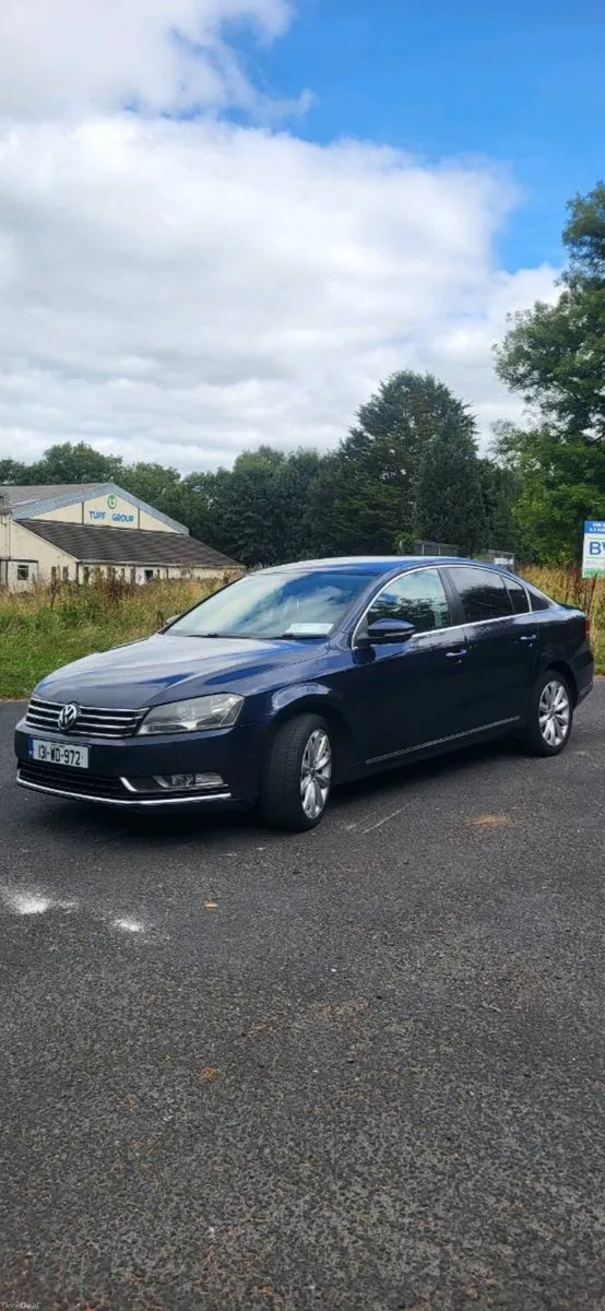 VOLKSWAGEN PASSAT 1.6 TDI 2013year. - Image 3