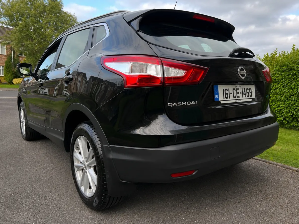 2016 Nissan Qashqai Pan Roof High Spec - Image 4