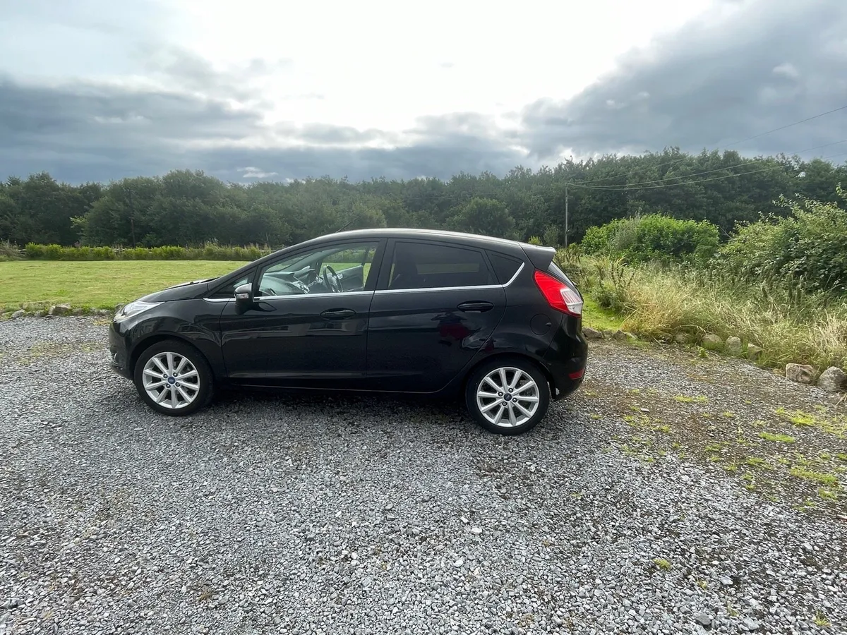 Ford Fiesta - Image 4