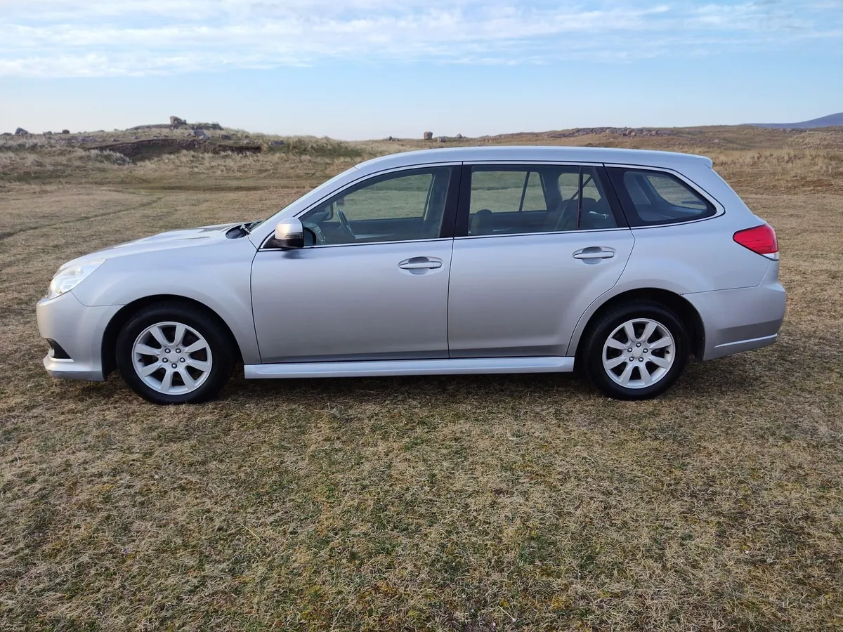 Subaru Legacy 2014 AWD Diesel Estate - Image 3