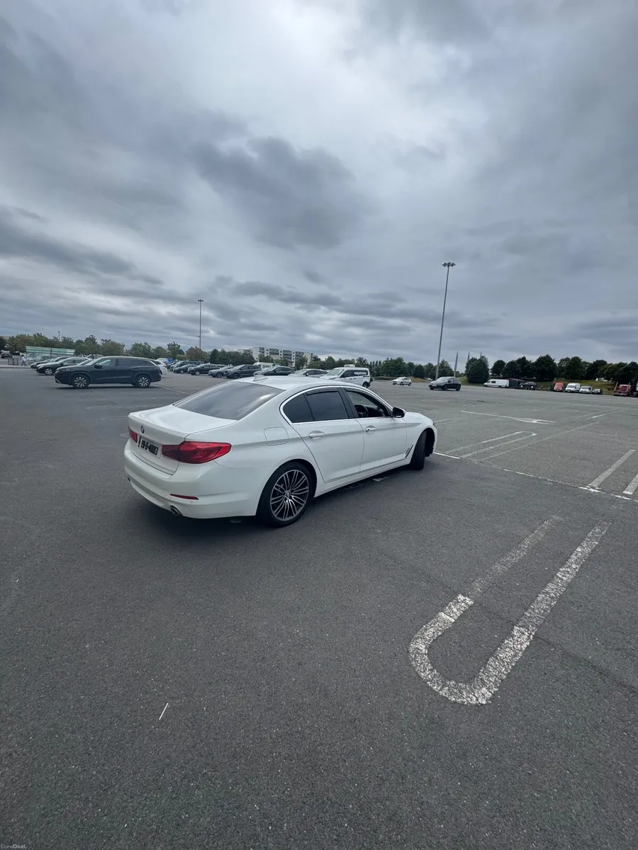 BMW 5-Series 2019 - Image 5
