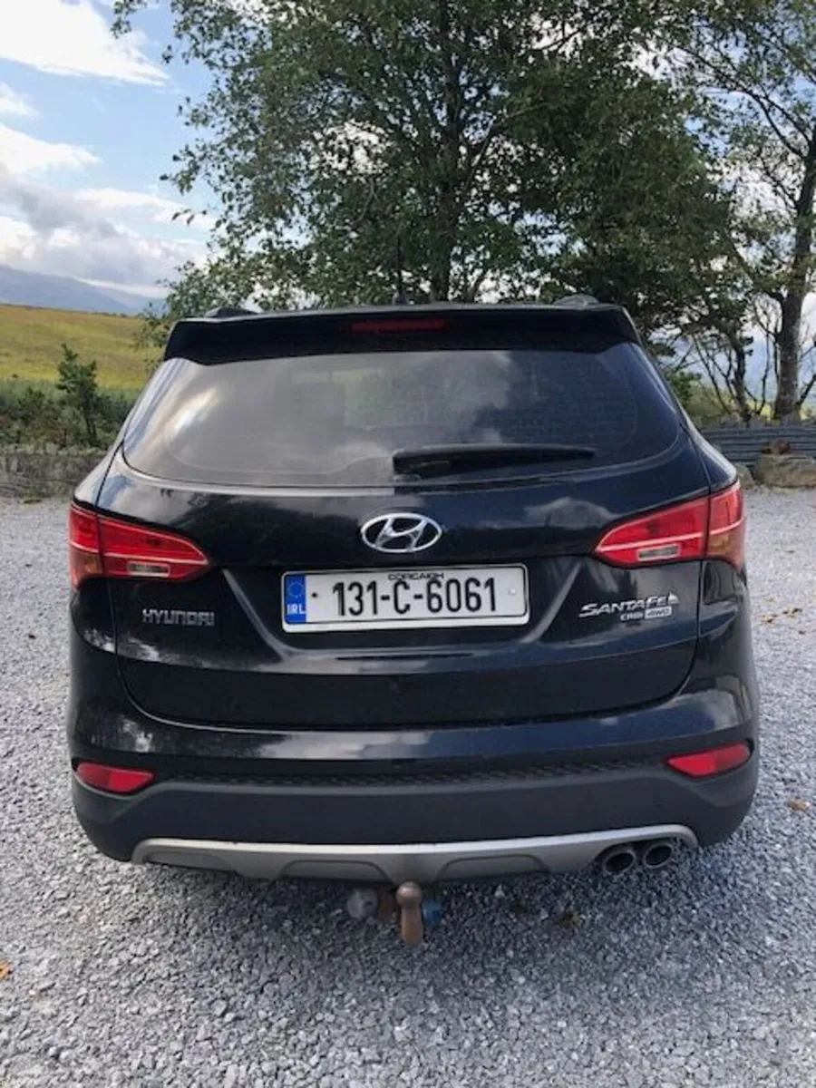 Hyundai Santa Fe 2013 - Image 2