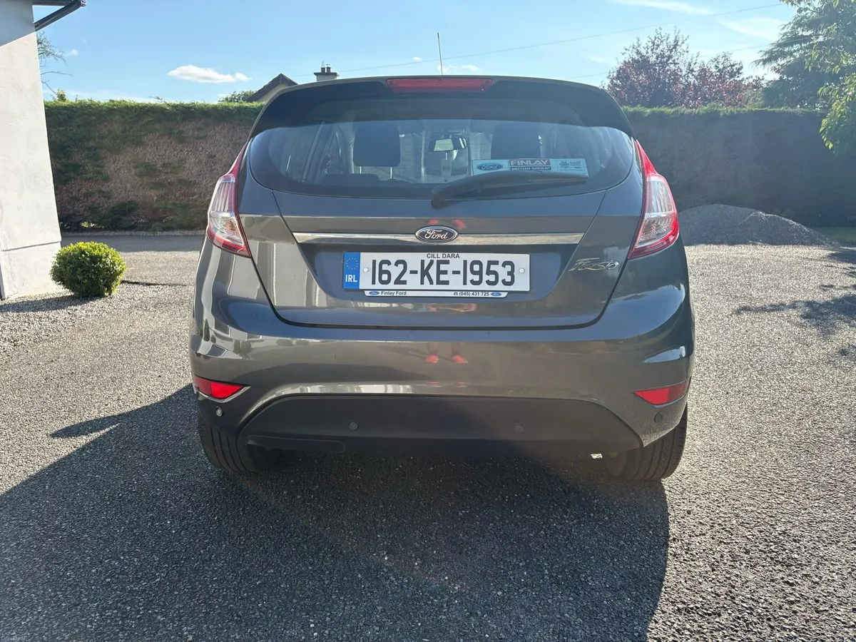 Ford Fiesta Grey 2016 - Image 2