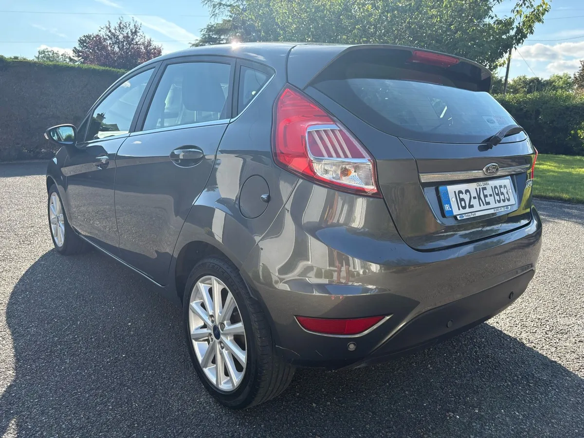 Ford Fiesta Grey 2016 - Image 5